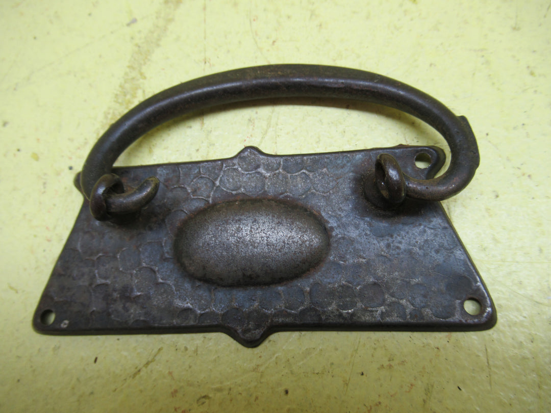 Trapezium Sheild with Oval Dome Pull Handle 84-95W x 45H