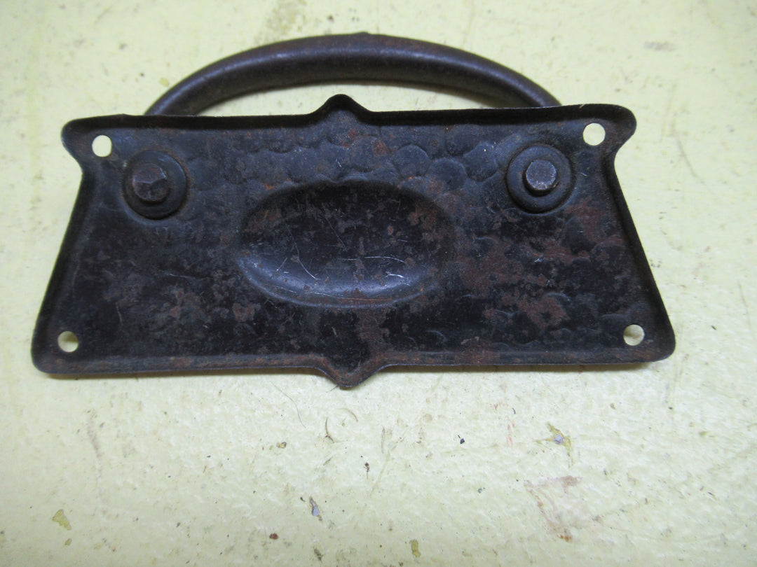 Trapezium Sheild with Oval Dome Pull Handle 84-95W x 45H