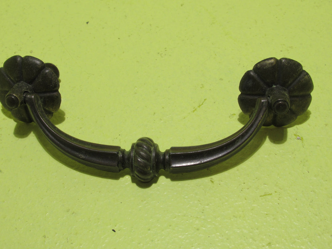 Retro Pull Handles with Segmented Plates 25Dia/ 135W x 30H x 25D