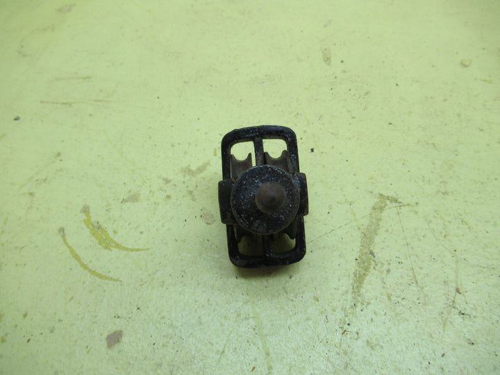 Double Pulley Wheel 82H x 57W x 31D/Wheel 59H x 37W x 39D