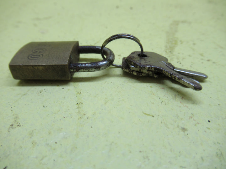 Raco Padlock with 3 Keys 39H x 21W x 9D