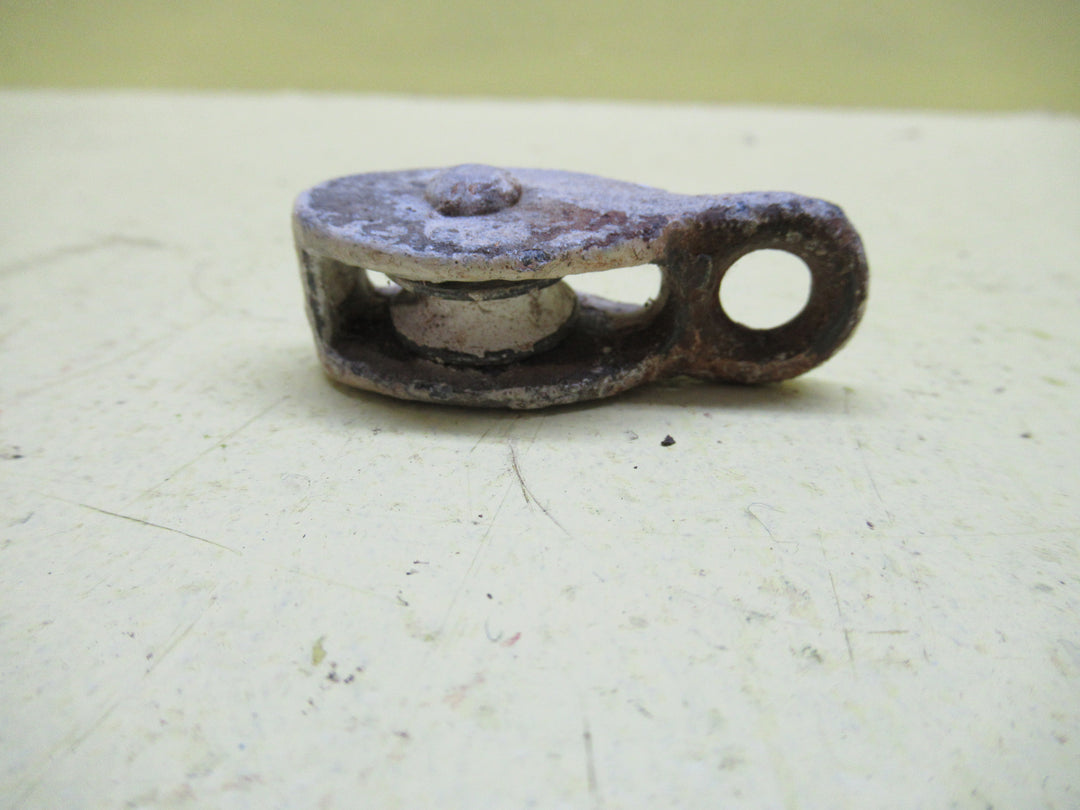 Narrow Steel Pulley 50L x 22W x 15D