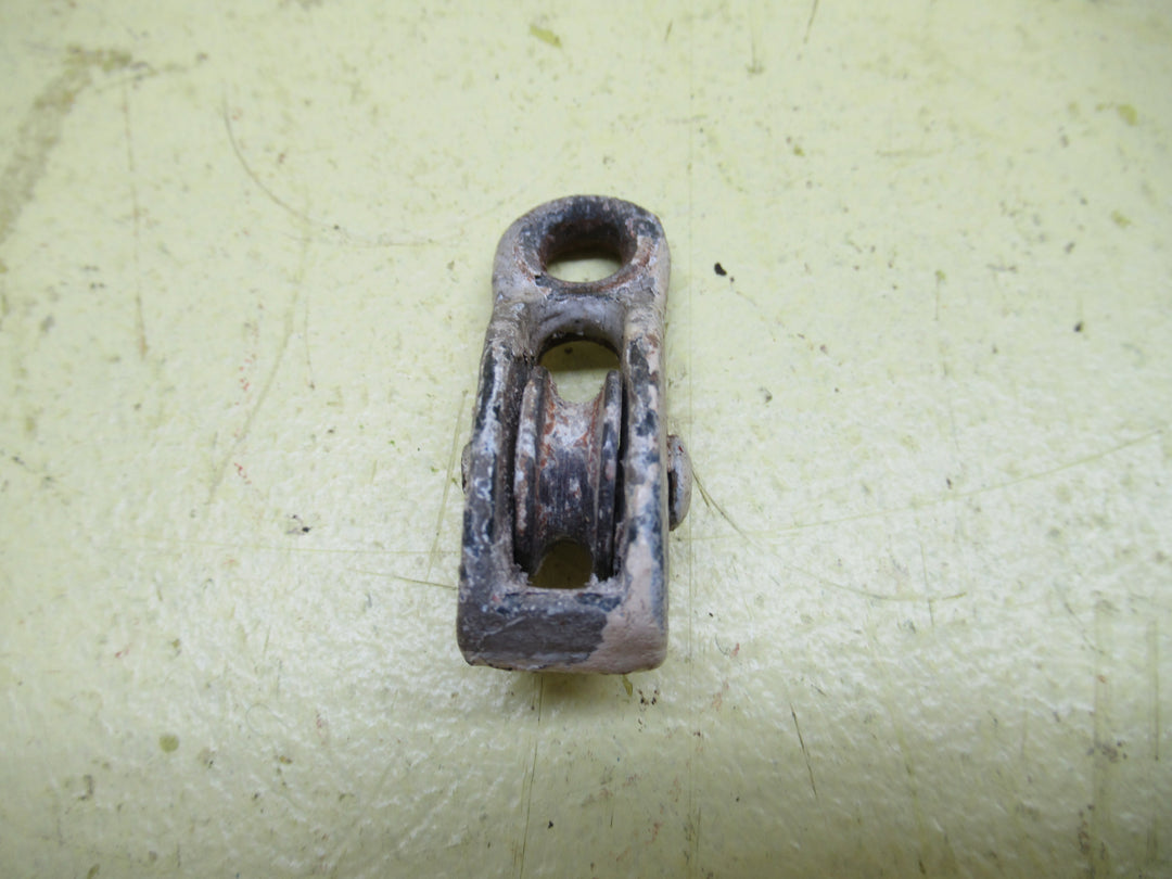 Narrow Steel Pulley 50L x 22W x 15D