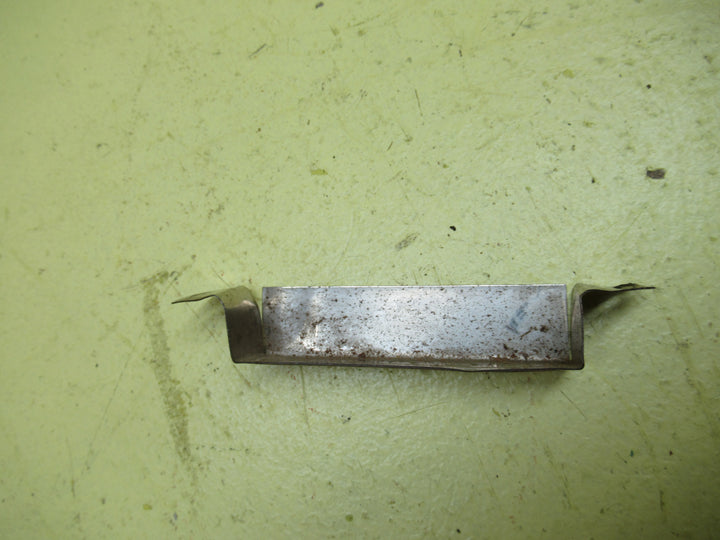 Studs Draw Pull Label 110L x 17H x 17D