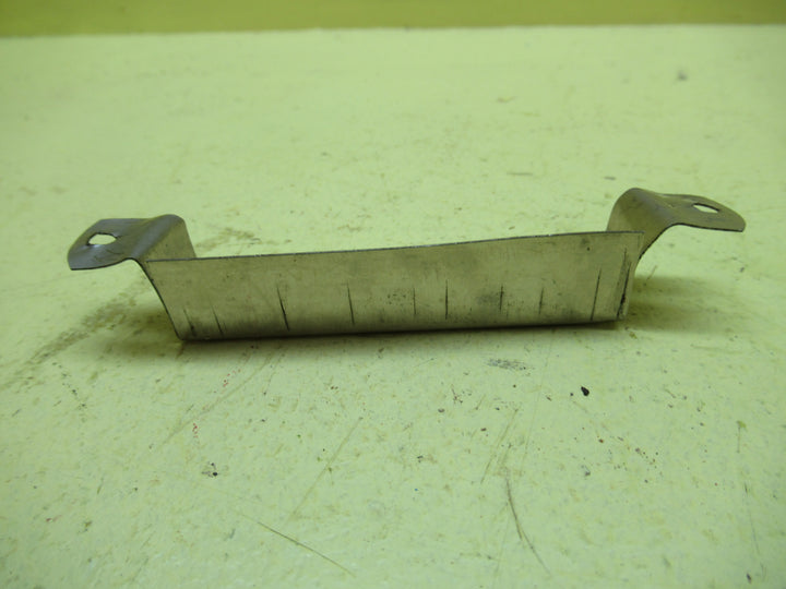 Studs Draw Pull Label 110L x 17H x 17D