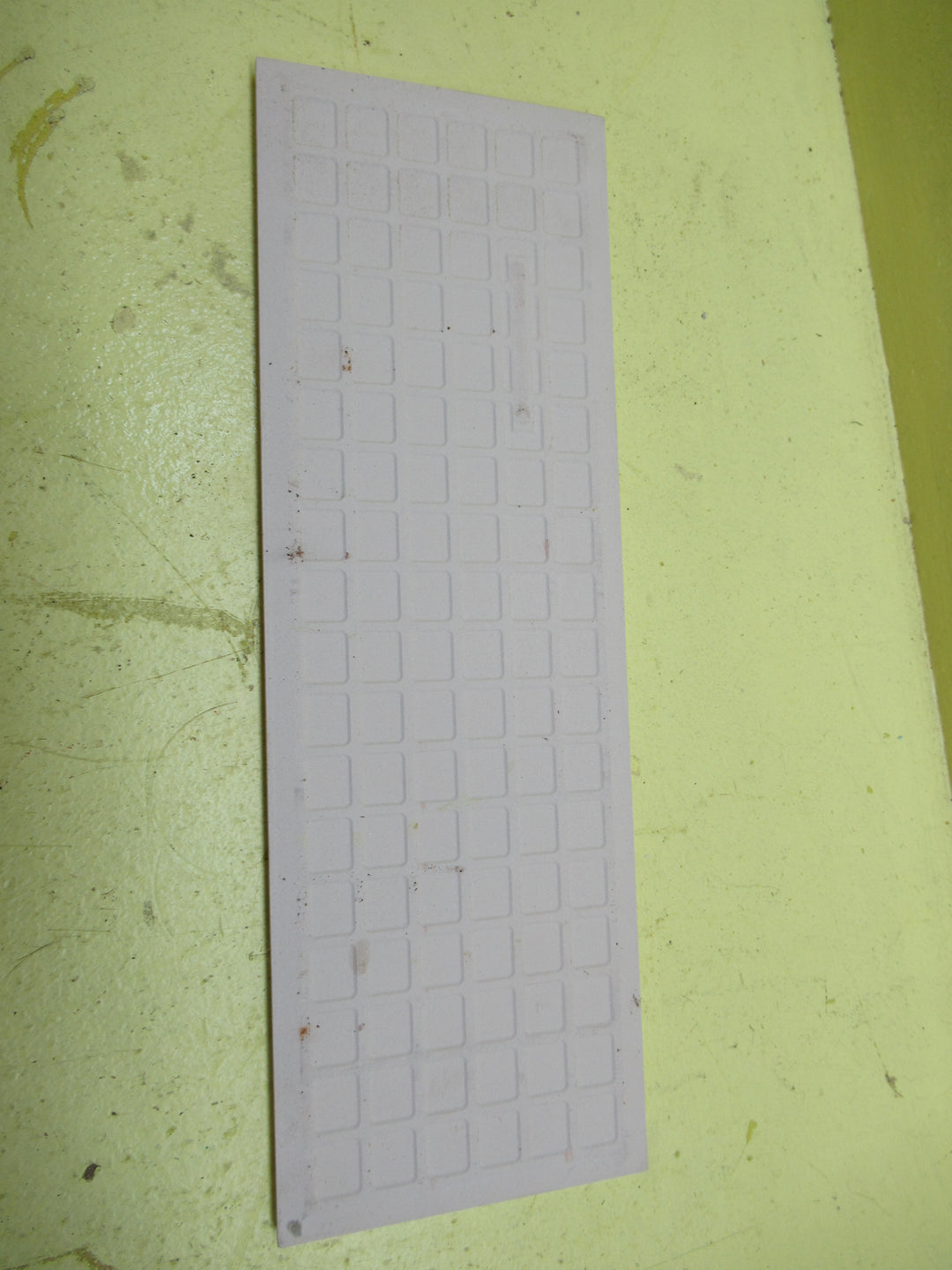 Belite Ceramic Wall Tile (White Glossey) 100H x 300W (Simplicity - SPWH412GF)