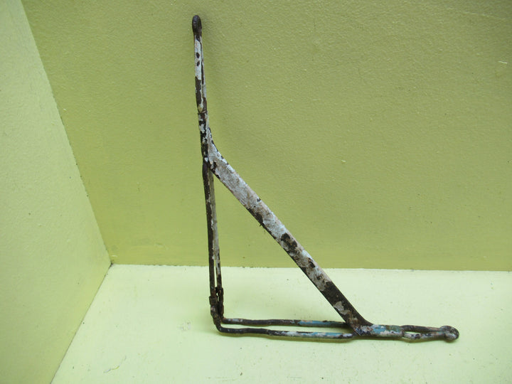 Fancy Single Steel Wall Bracket