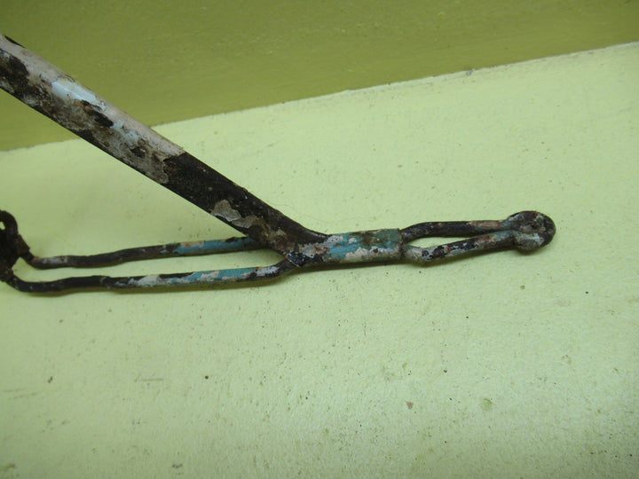 Fancy Single Steel Wall Bracket