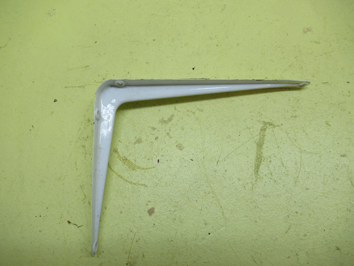 Middle Ridge Brackets 120-125-150H x 100-145-200D x 15-20-35W