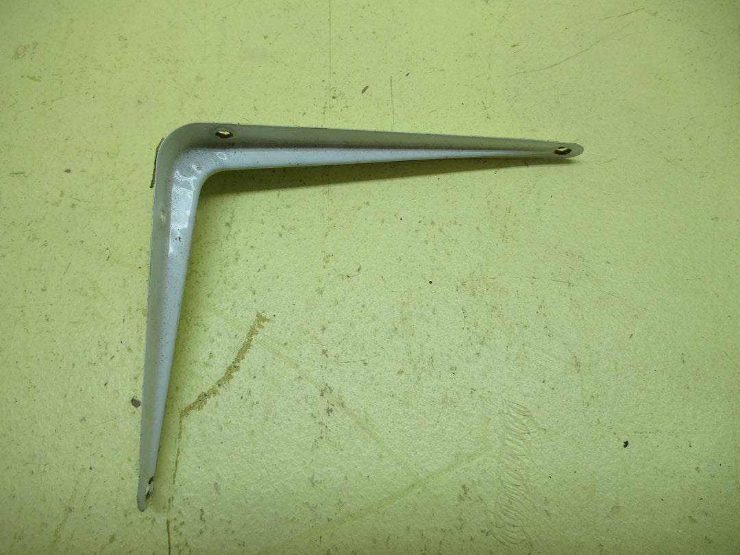 Middle Ridge Brackets 120-125-150H x 100-145-200D x 15-20-35W