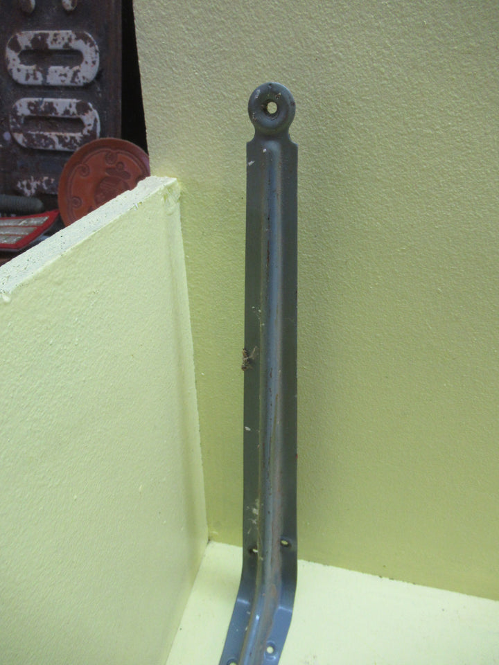 Ridge with Circle Screw Holes Brackets 310H x 350D x 20-44W