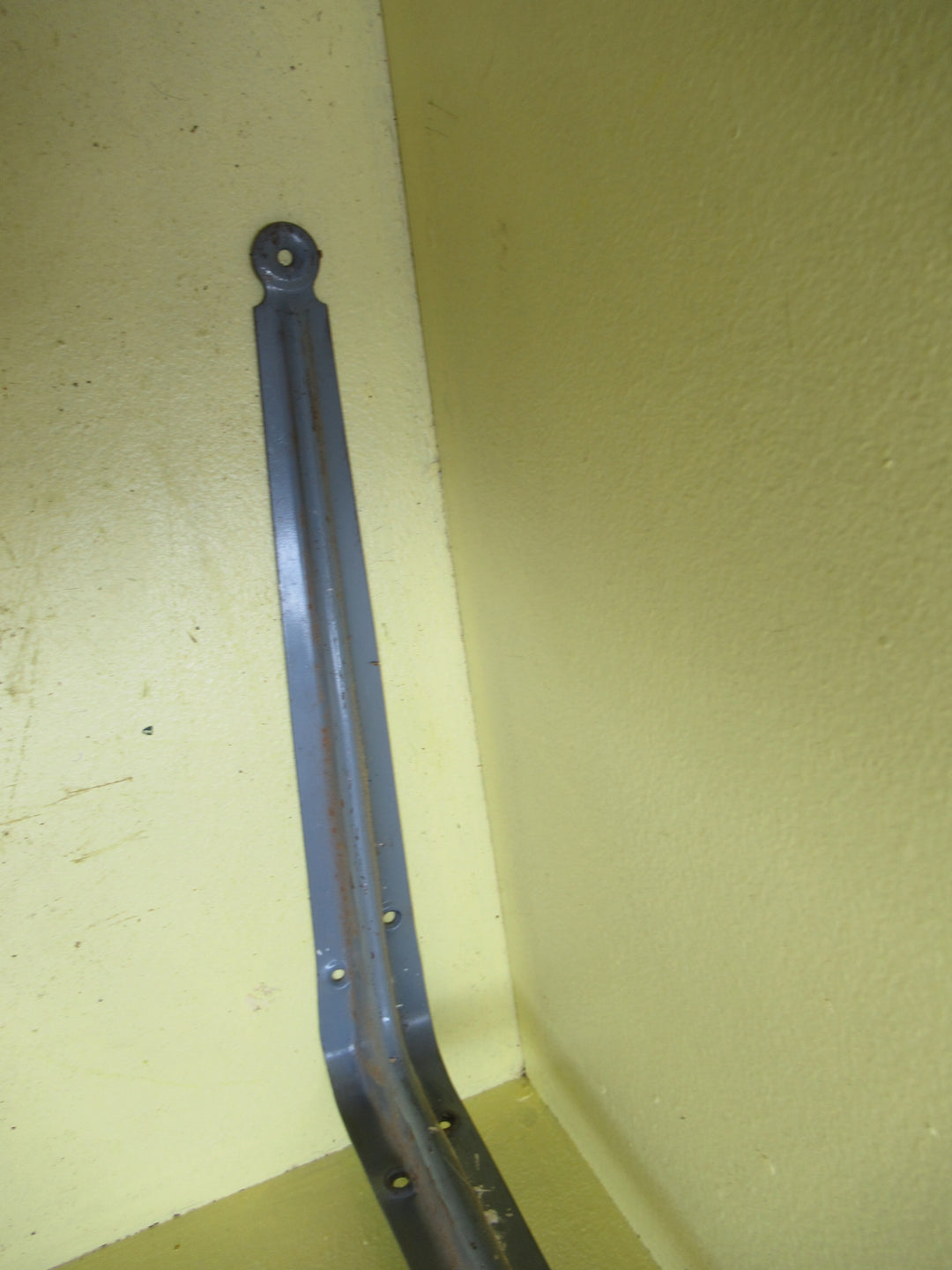Ridge with Circle Screw Holes Brackets 310H x 350D x 20-44W
