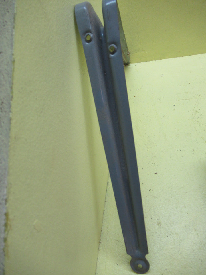 Ridge with Circle Screw Holes Brackets 310H x 350D x 20-44W