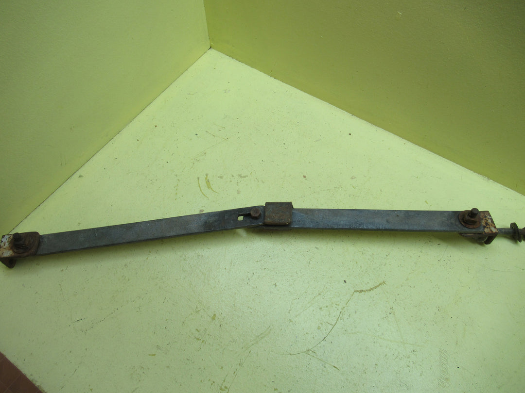 Locking Heavy Duty Securing Bracket 640L x 30D/320-360 half Lengths