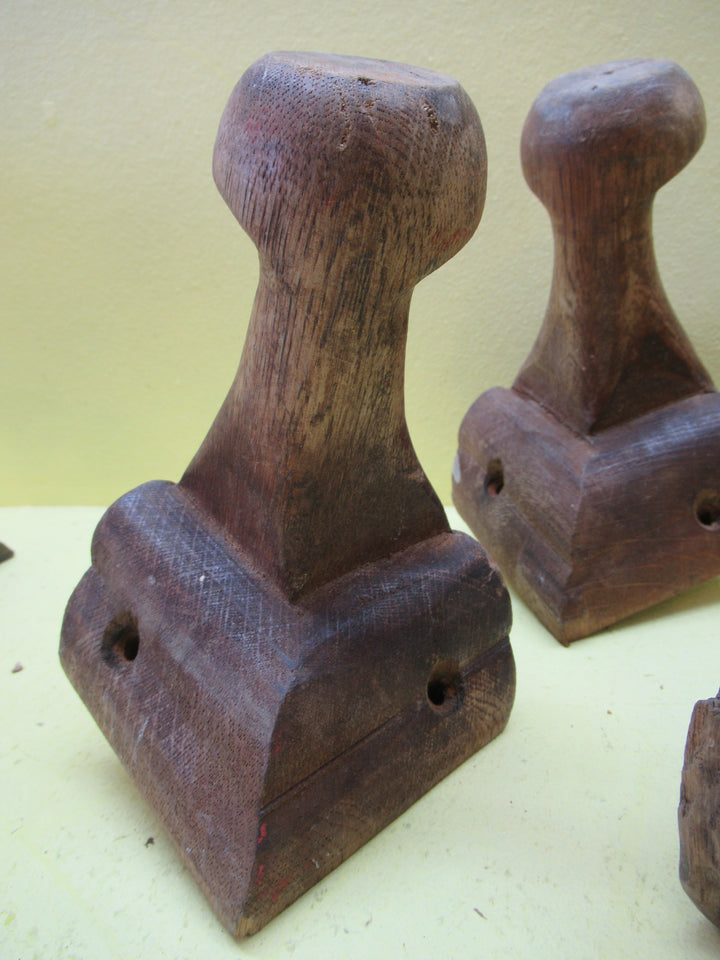 Craved Edge Queen Anne Oak Chair Legs 160L x 100SQ - 55Dia