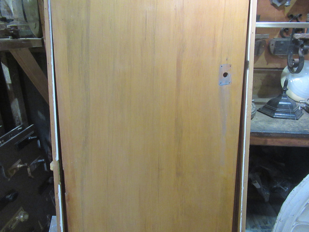 Hollow Core Vanish Frame Door 1805H x 650W x 115D/door 1820H x 610W