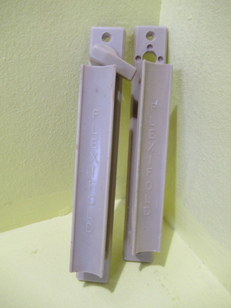 Flexifold Door Handle  (70's Style) 165L x 22W