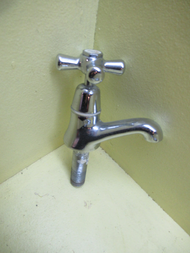 Modern Traditional Basin Mounted Hot & Cold Taps 105H x 45Dia/Spout 70L