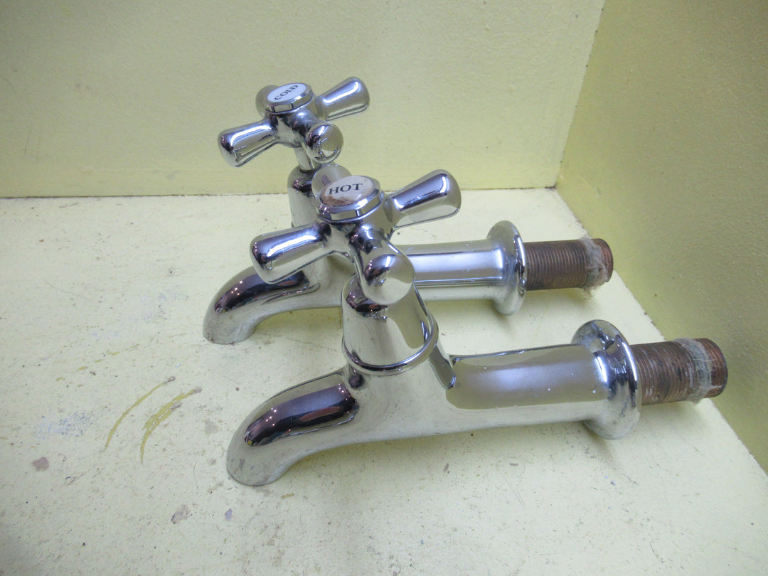 Modern Traditional Methven Bath Tap 130H x 55dDia x 160D