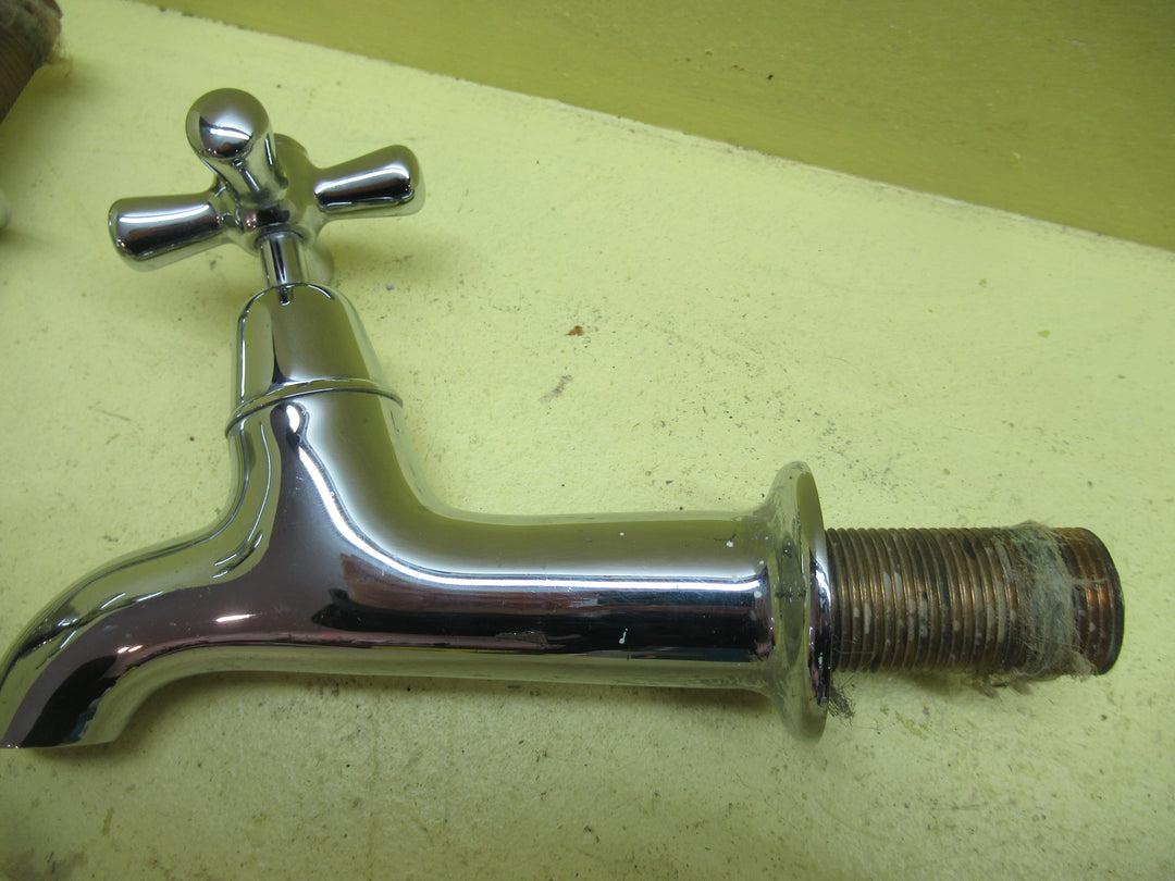 Modern Traditional Methven Bath Tap 130H x 55dDia x 160D