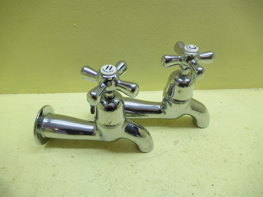 Modern Traditional Methven Hot & Cold Bath Taps 130H x 55Dai x 160D