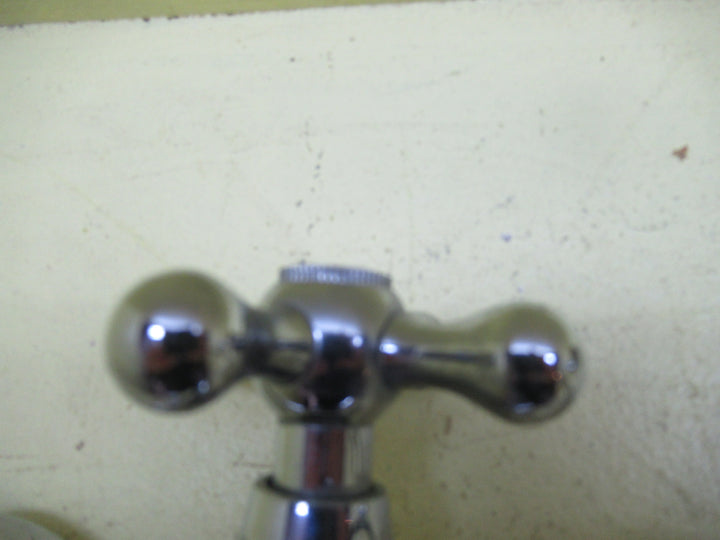 Modern Traditional Style Bath Tub Taps 125H x 50Dia x 160D/Dia 25mm