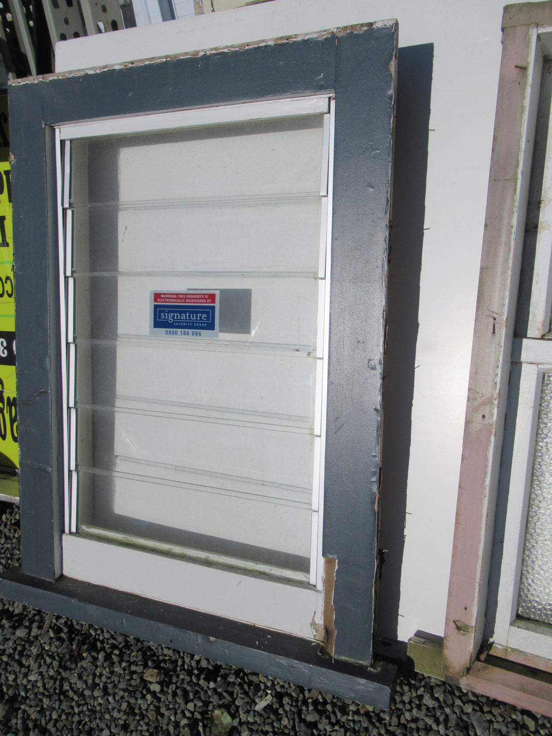 6 Panel Louvre Wooden Window 1020H x 705W