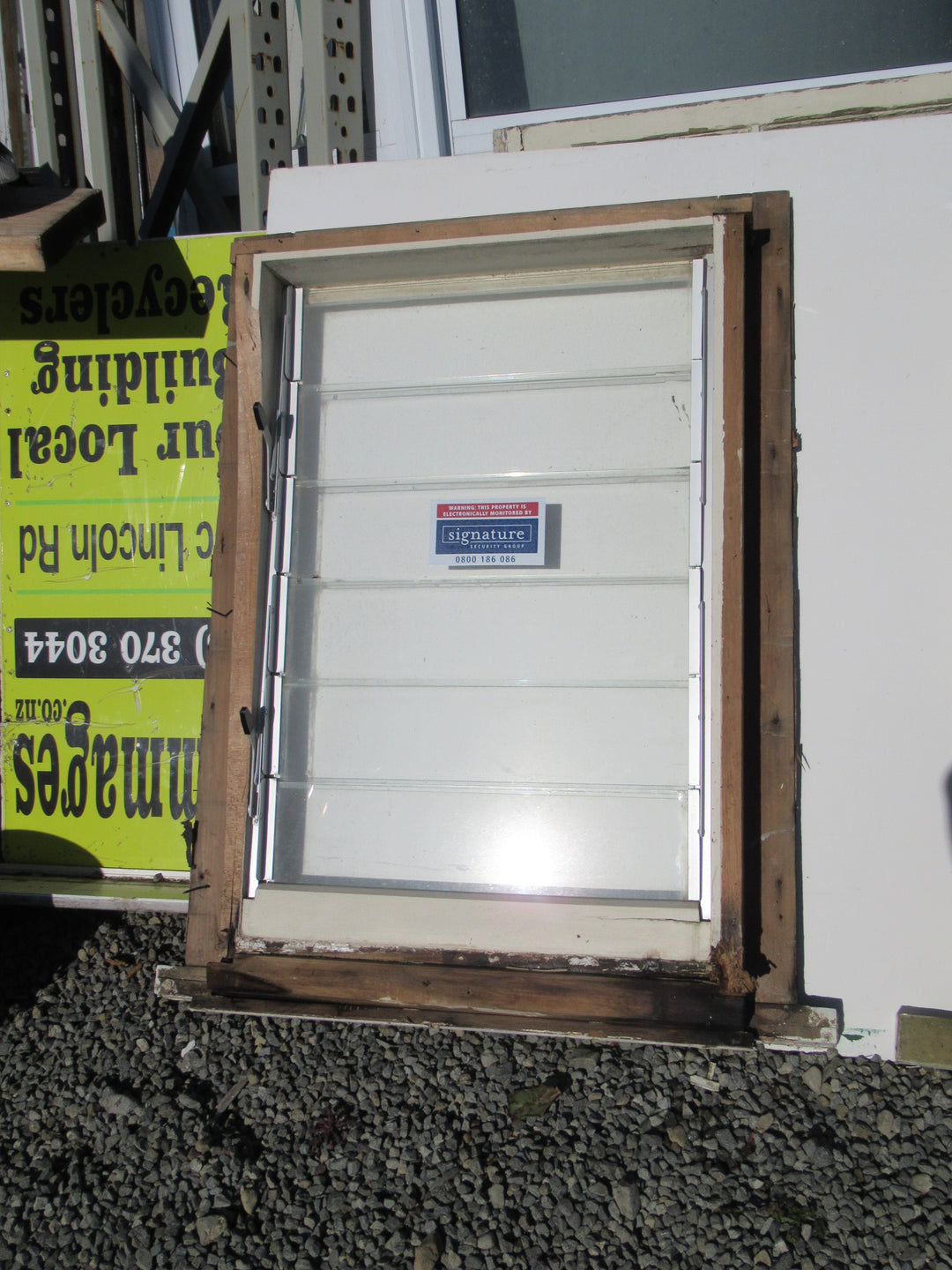 6 Panel Louvre Wooden Window 1020H x 705W