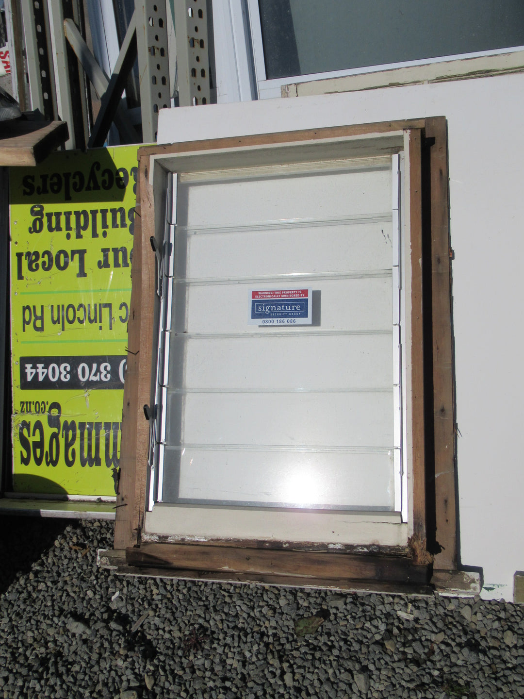 6 Panel Louvre Wooden Window 1020H x 705W