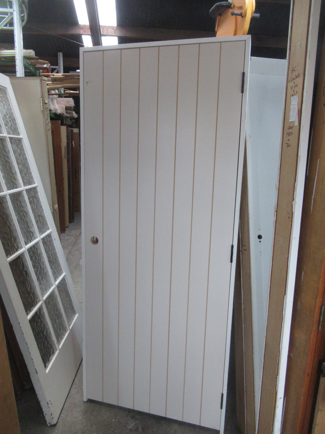 T &n G Hollowcore Door in Frame 2030H x 850H x 115D/Door 1980H x 810W