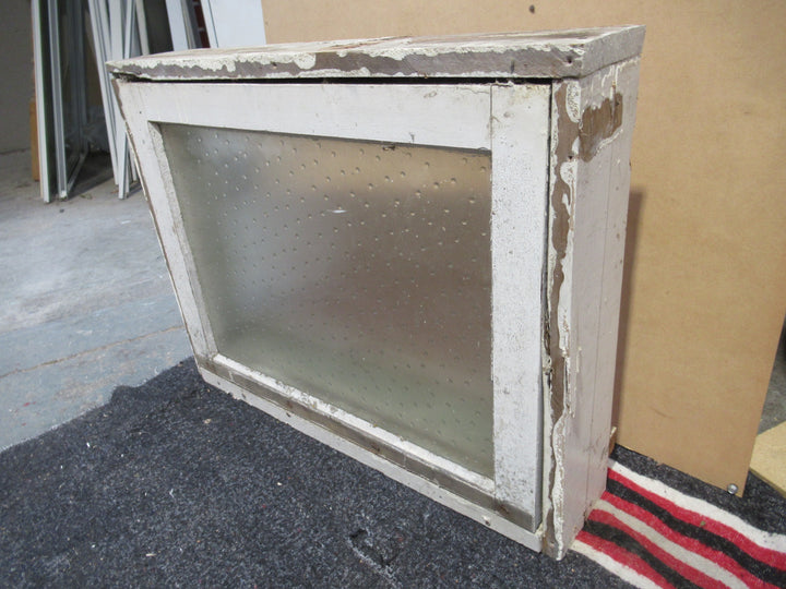1 Lite Rain Drops  Opening Window 520H x 130D x 660W
