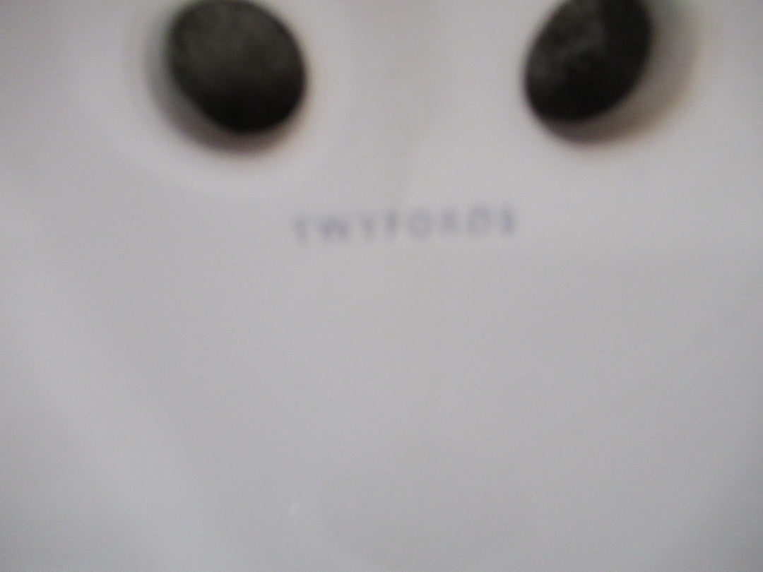 Twyfords white Hand Basin with Shelf   640W x 370H x 465D