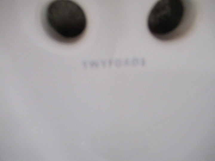 Twyfords white Hand Basin with Shelf   640W x 370H x 465D