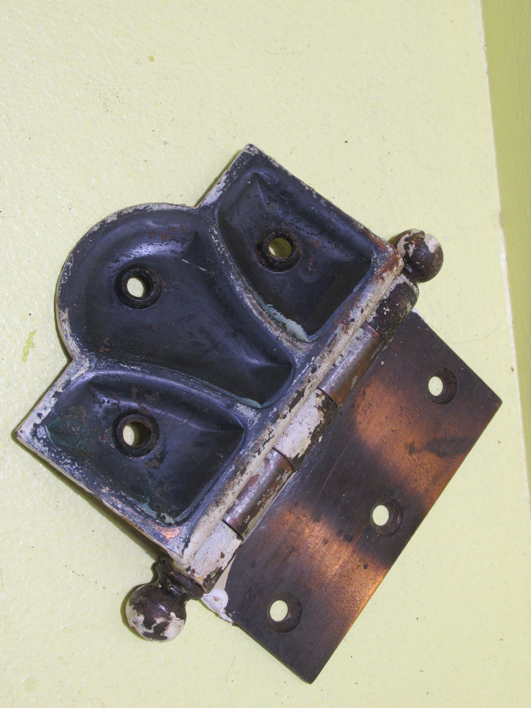 Vintage Iron St. Simons Half Surface Half Offset Door Hinge 120L-90L x 70W-40W