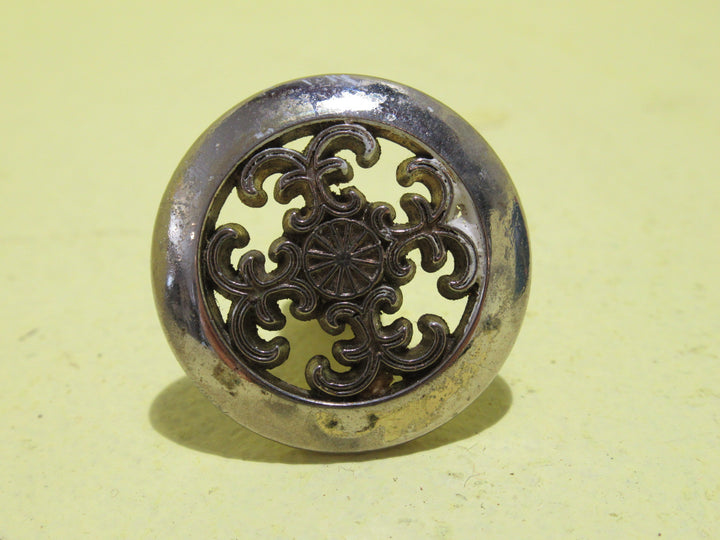 Ornate Brass Pull Handle   35 Dia x 20D