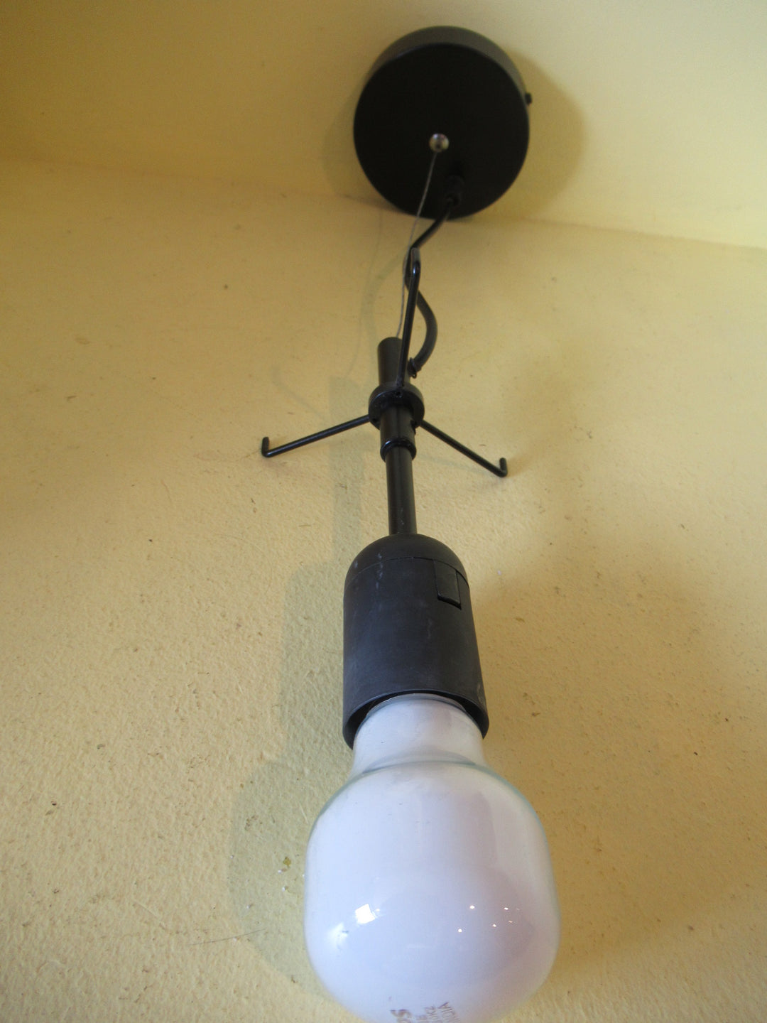 Black Hanging Single Light with String Ball Shade 445H x 112Dia Fitting