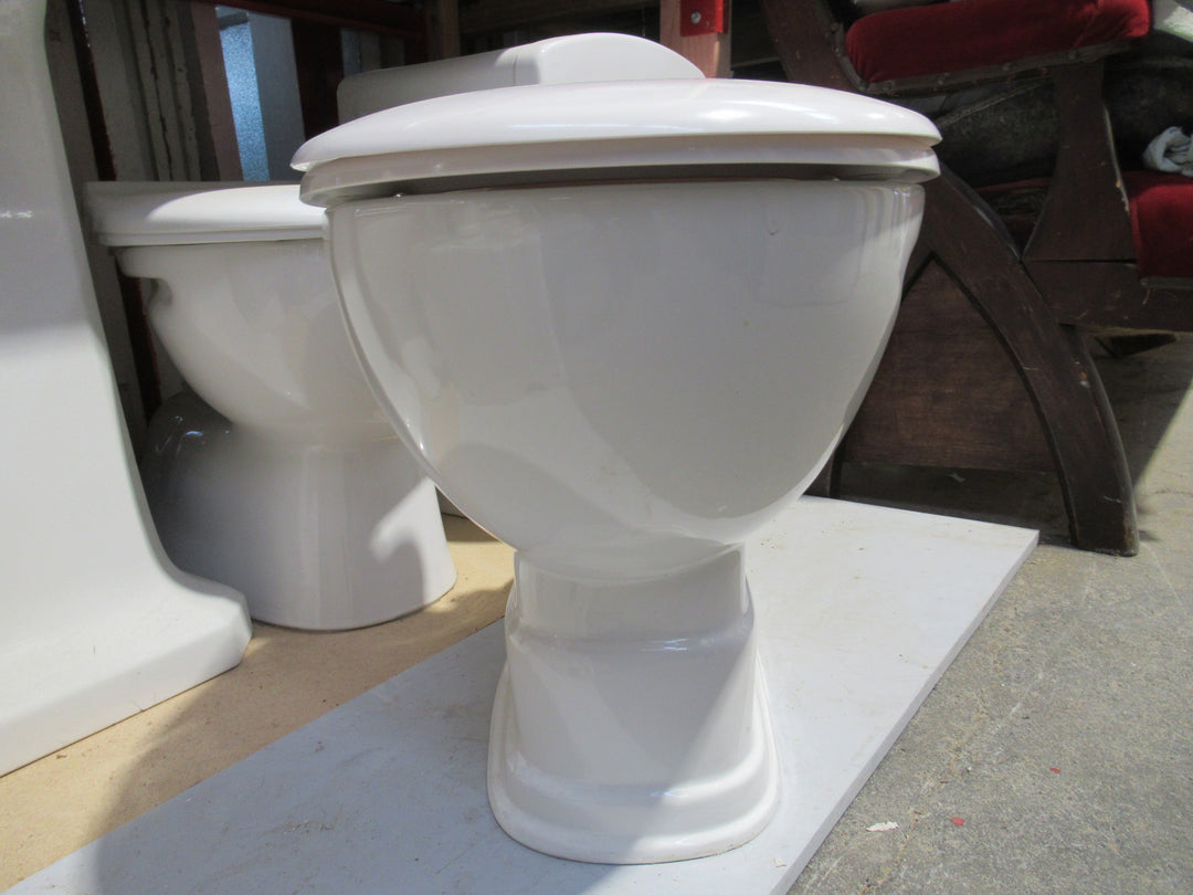 White Porcelain Toilet Pan & Seat   430H x 510D x 370W