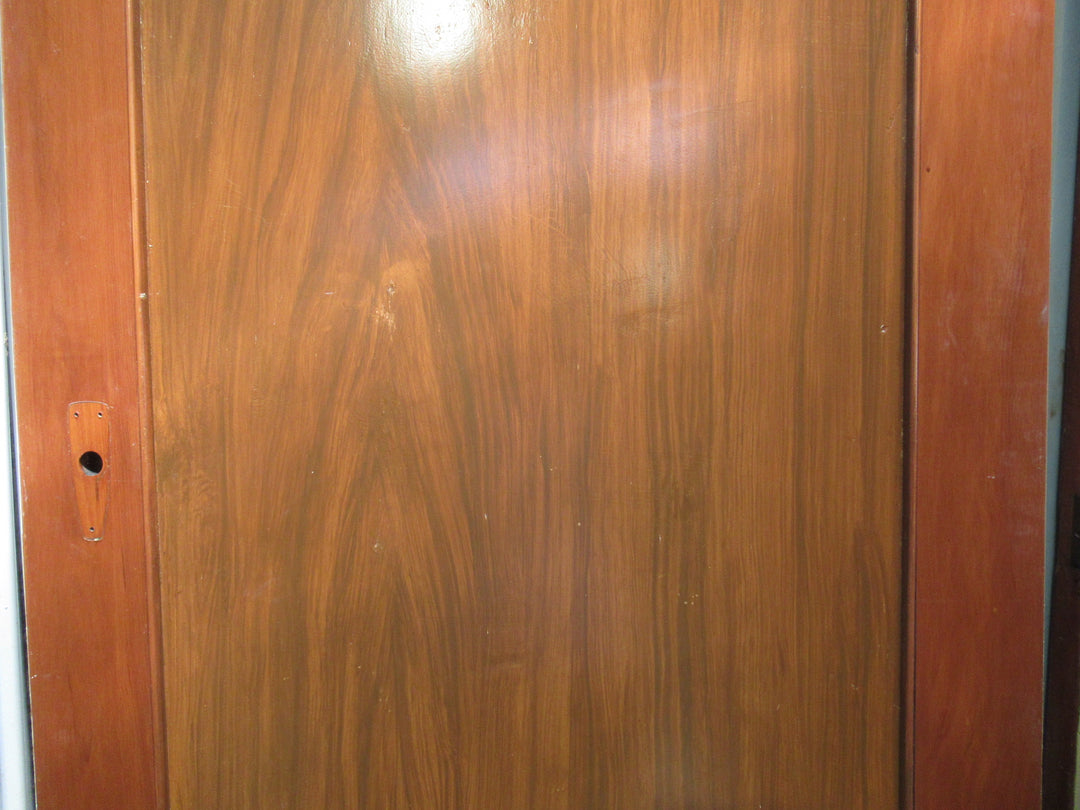 1 Panel Rimu Interior Door   2020H x 810W x 20D