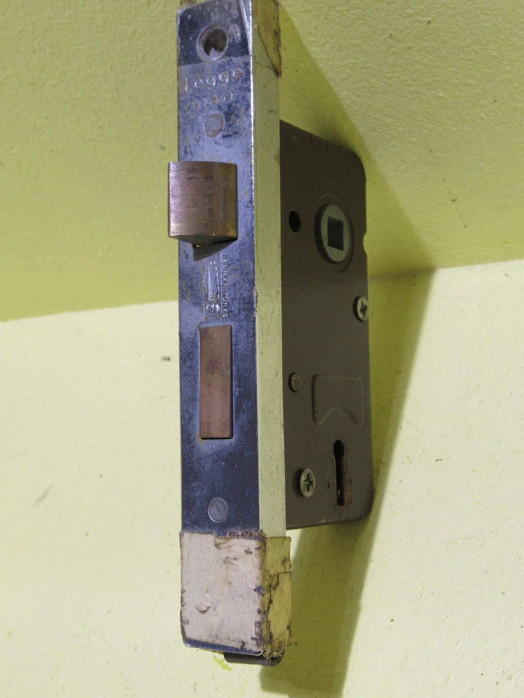 Legge 3 Lever Mortice Lock for French Door 153L x 22W/Body 100L x 65W x 12D/Axial 44mm