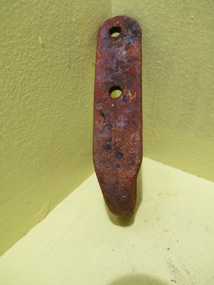 Rustic Steel Arrowhead Single Stable Hooks 110H x 25W x 50D