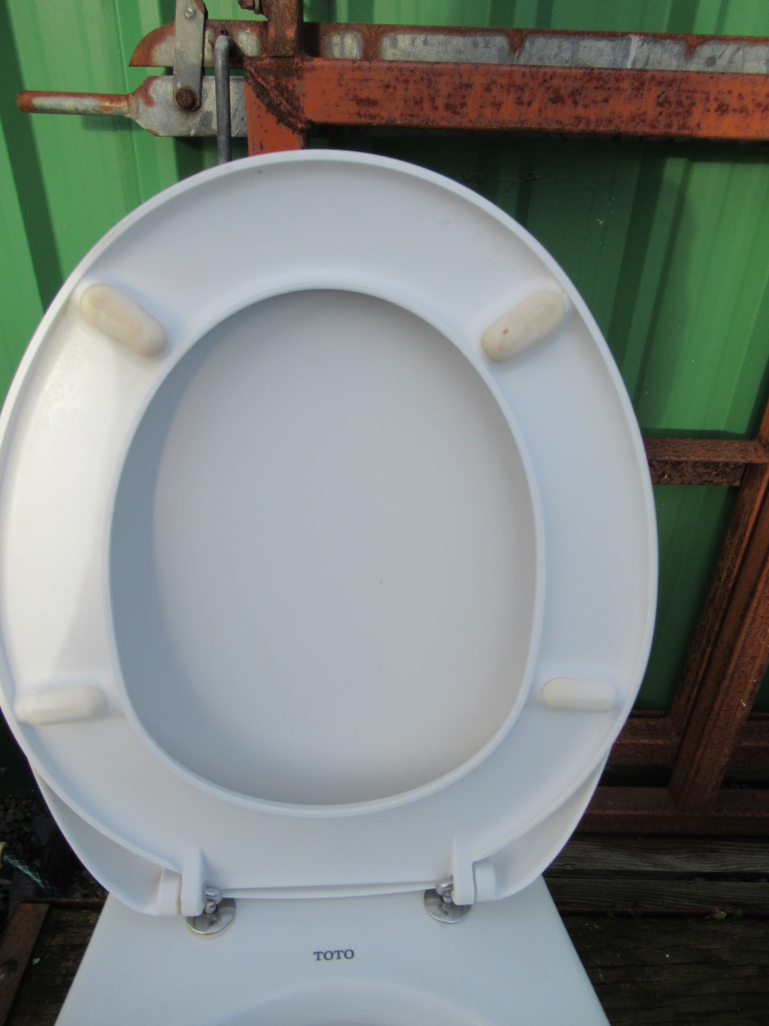 Toto Toilet  (430H x 380W x 630D) and Cistern (410H x 38W x 19D)