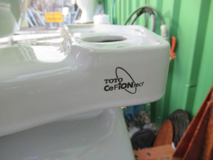 Toto Toilet  (430H x 380W x 630D) and Cistern (410H x 38W x 19D)