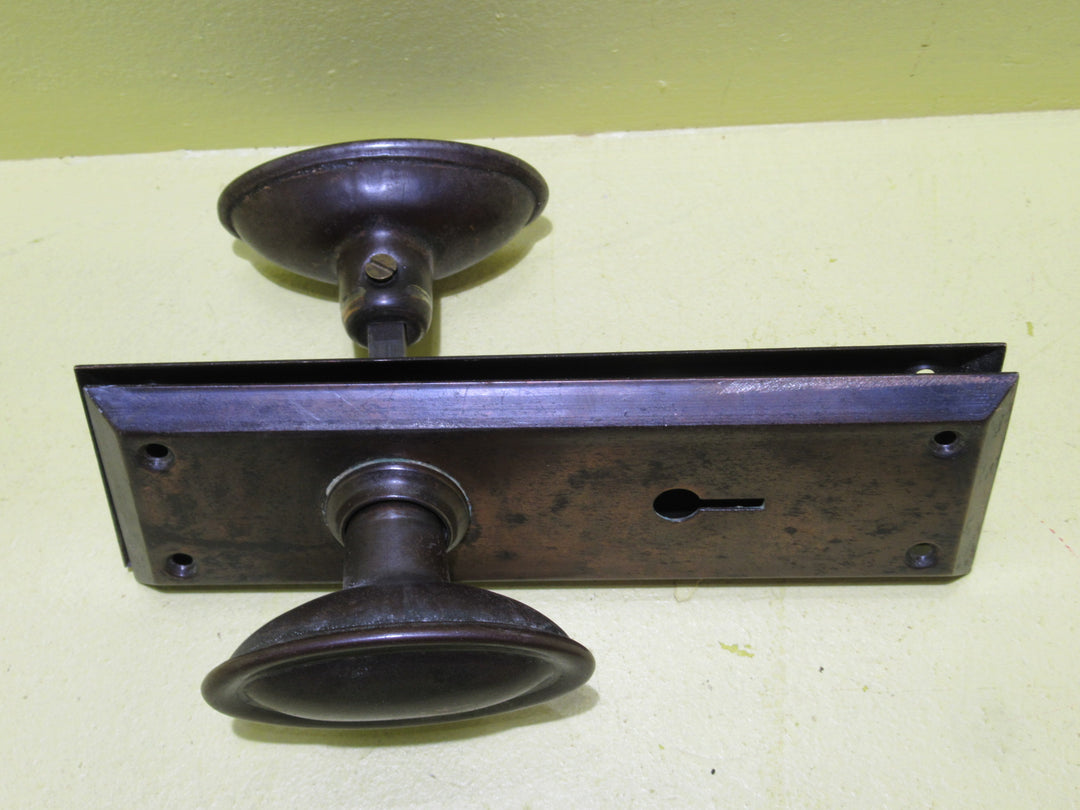 Antique Copper Rectangle Edge Plate with Oval Knob Handles