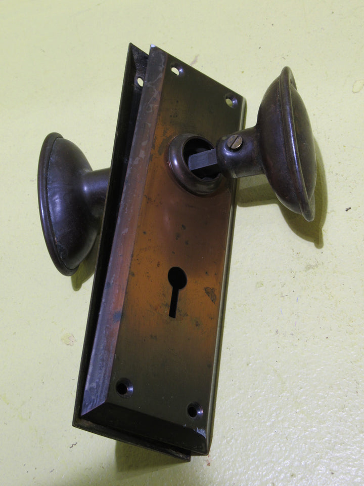 Antique Copper Rectangle Edge Plate with Oval Knob Handles
