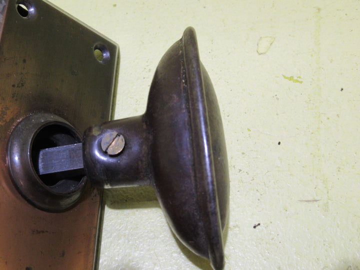 Antique Copper Rectangle Edge Plate with Oval Knob Handles