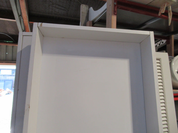 Paint Finish Hollow Core Hallway Door in Frame (Left Hung) 2030H x 660W x 140D/Door 1980H x 610W