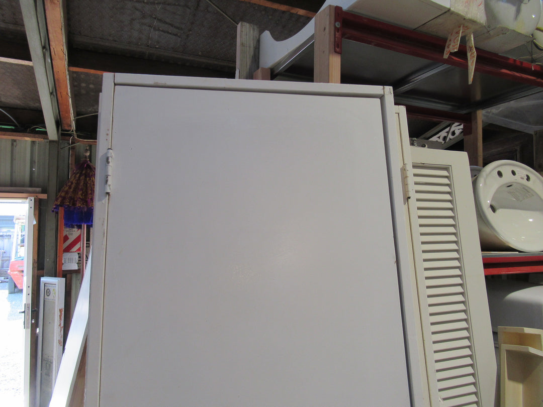 Paint Finish Hollow Core Hallway Door in Frame (Left Hung) 2030H x 660W x 140D/Door 1980H x 610W