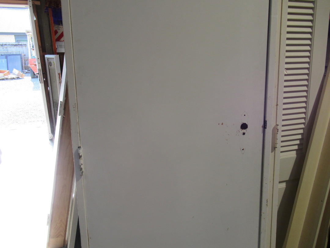 Paint Finish Hollow Core Hallway Door in Frame (Left Hung) 2030H x 660W x 140D/Door 1980H x 610W