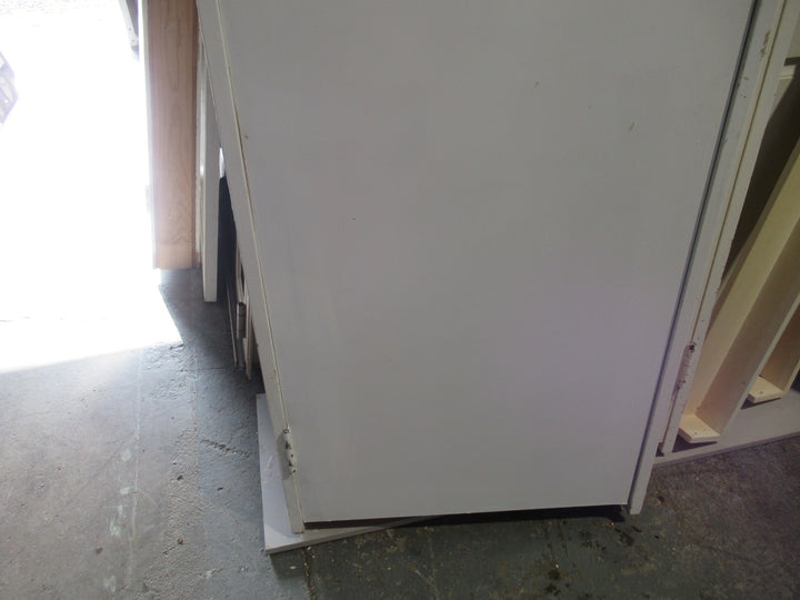 Paint Finish Hollow Core Hallway Door in Frame (Left Hung) 2030H x 660W x 140D/Door 1980H x 610W