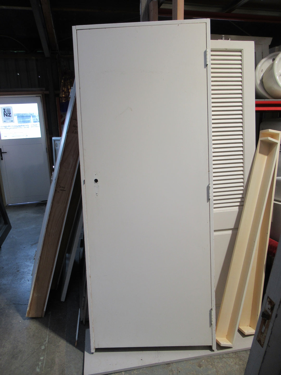 Paint Finish Hollow Core Door with Frame 2035H x 810W x 140D/Door 1985H x 760W